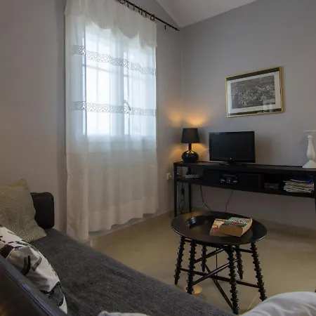 Apartment Elaia & No.1 *